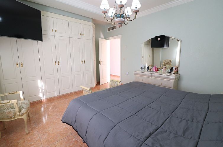 Geschakelde woning in Almoradí