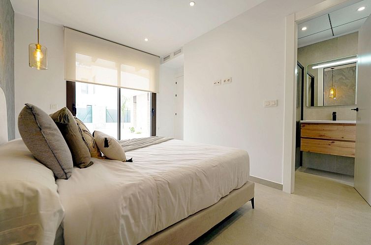Geschakelde woning in Almoradí