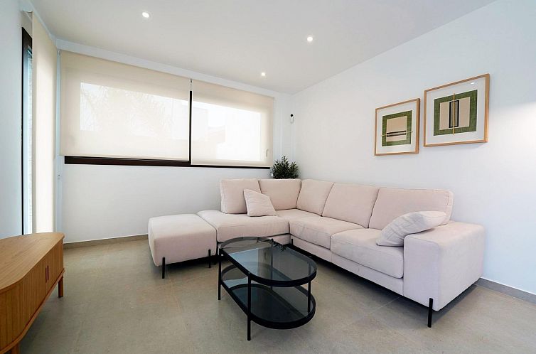 Geschakelde woning in Almoradí