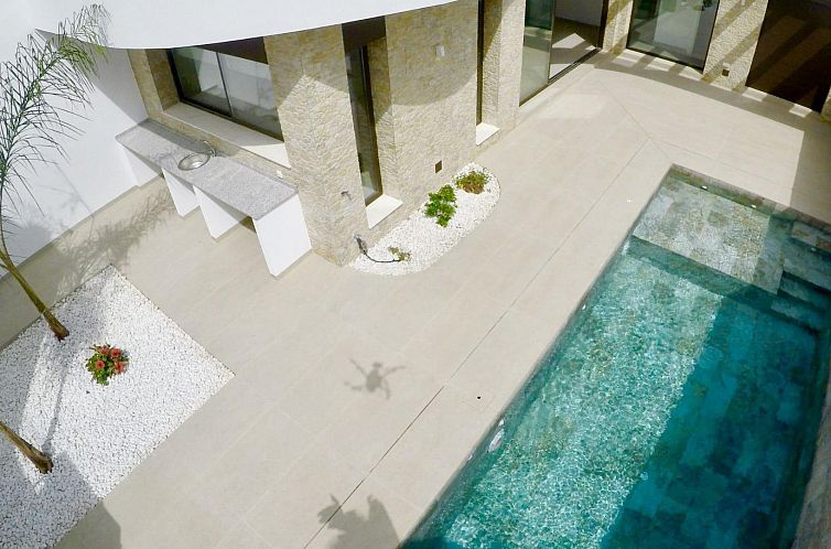 Geschakelde woning in Almoradí