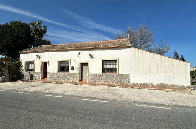 Chalet in Almoradí