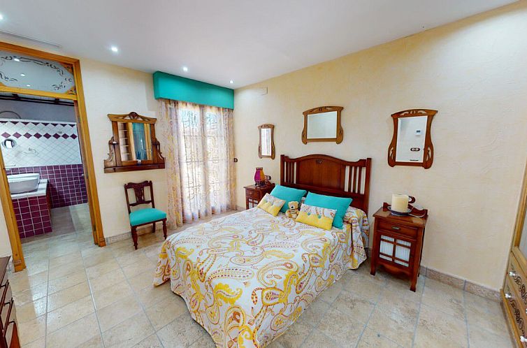 Vrijstaande woning in Almoradí