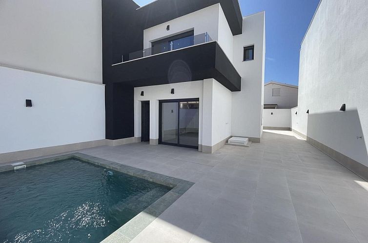 Vrijstaande woning in Almoradí