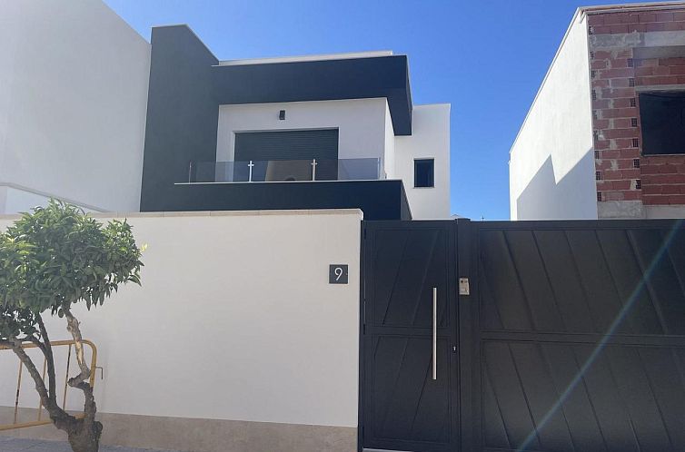 Vrijstaande woning in Almoradí