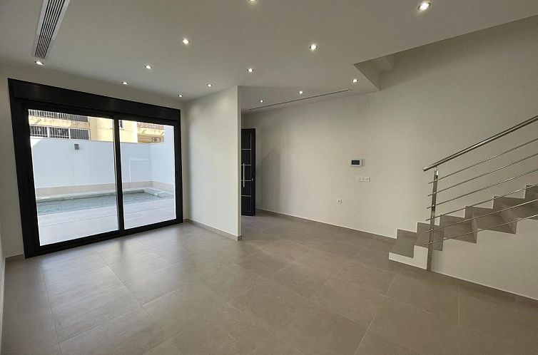 Vrijstaande woning in Almoradí