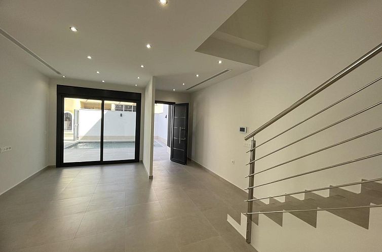 Vrijstaande woning in Almoradí