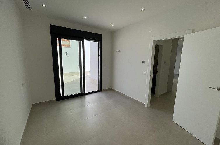 Vrijstaande woning in Almoradí