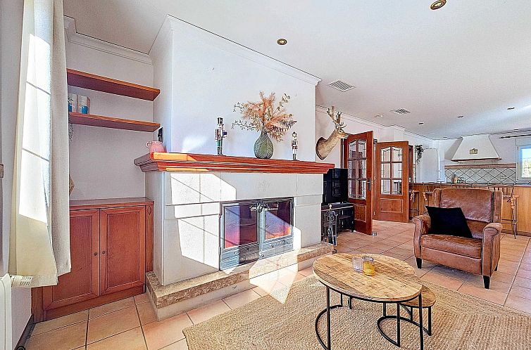 Vrijstaande woning in Monovar