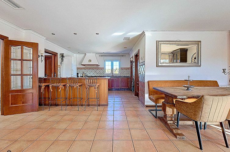 Vrijstaande woning in Monovar