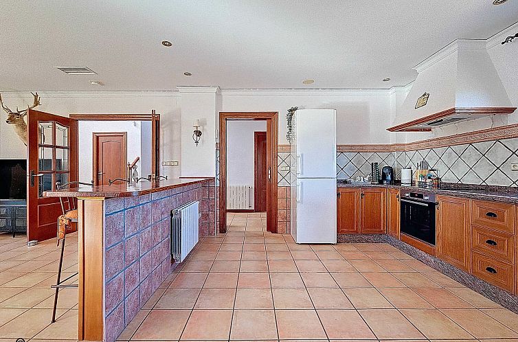 Vrijstaande woning in Monovar