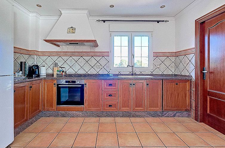 Vrijstaande woning in Monovar