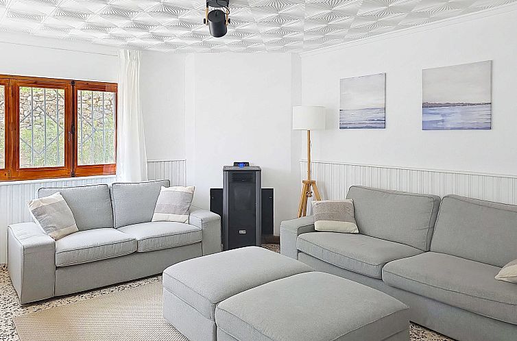 Vrijstaande woning in Monovar