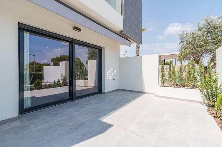 Geschakelde woning in Torrevieja