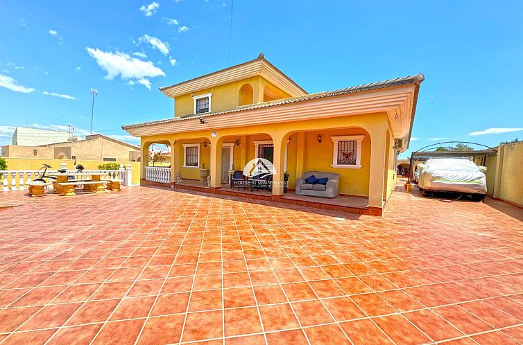 Vrijstaande woning in Torrevieja