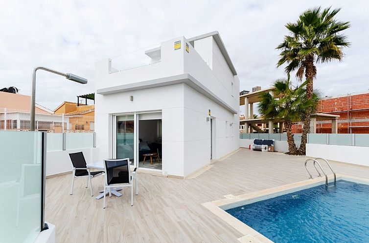 Verblijf 1493118 - Vakantiewoning Costa Blanca - Vrijstaande woning in Torrevieja