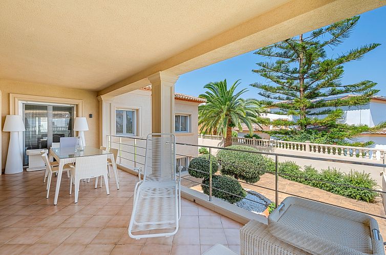 Geschakelde woning in Benissa