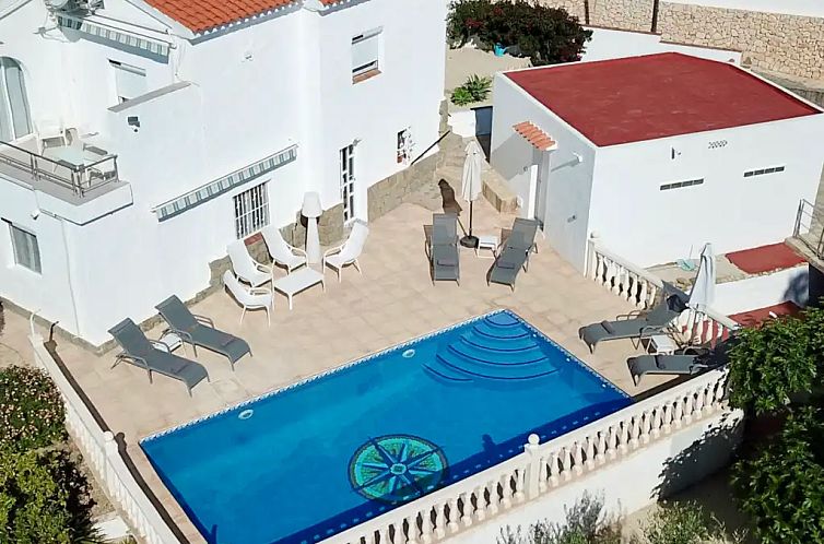 Villa Savina: Uitzicht op zee en tuin
