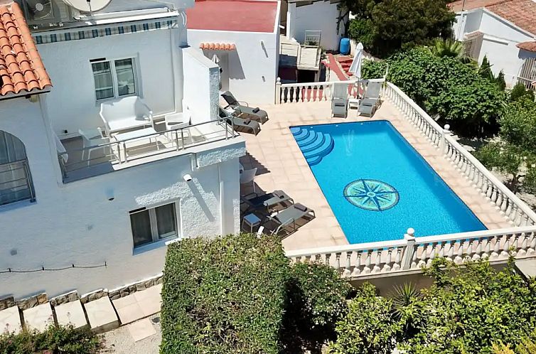 Villa Savina: Uitzicht op zee en tuin