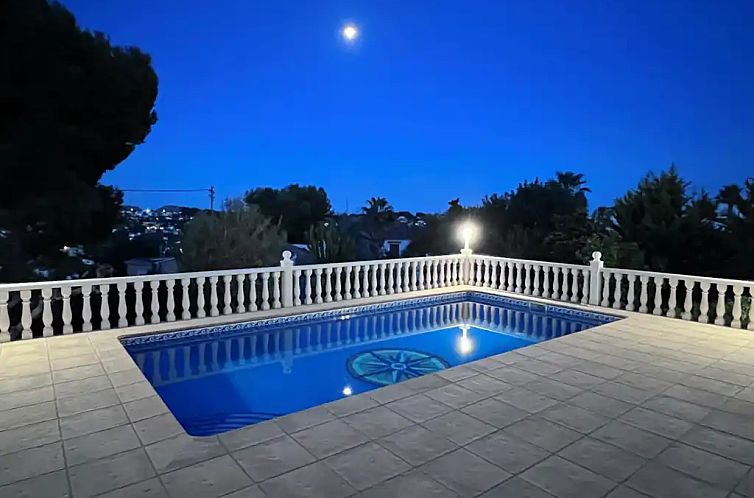 Villa Savina: Uitzicht op zee en tuin