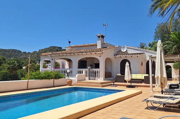 Villa met zwembad nabij zee &amp; Golf