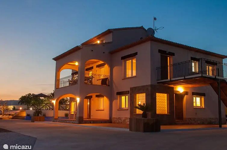Sun Sea Sleep Apartment