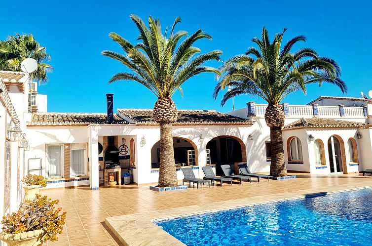 Vrijstaande woning in Jalón