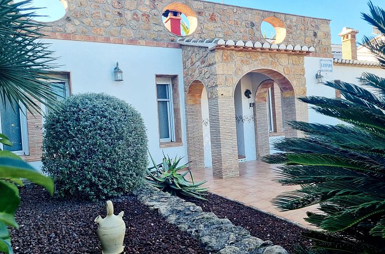 Vrijstaande woning in Jalón