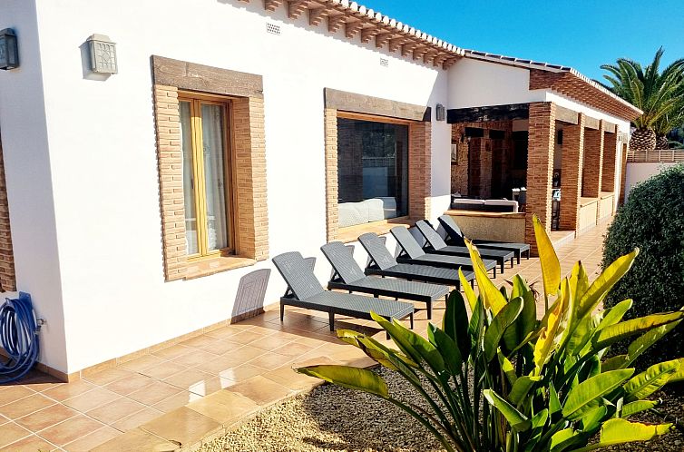 Vrijstaande woning in Jalón
