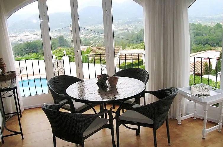 Casa Blanca Jalon