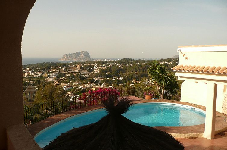 Appartement Wohnung in der ersten Etage mit privatem Pool