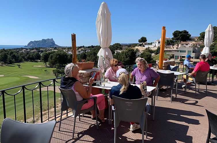 Appartement Wohnung in der ersten Etage mit privatem Pool
