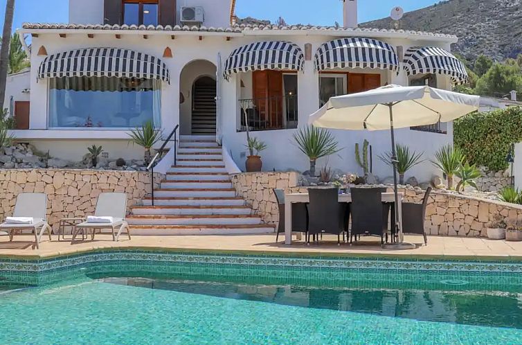Villa Dadores