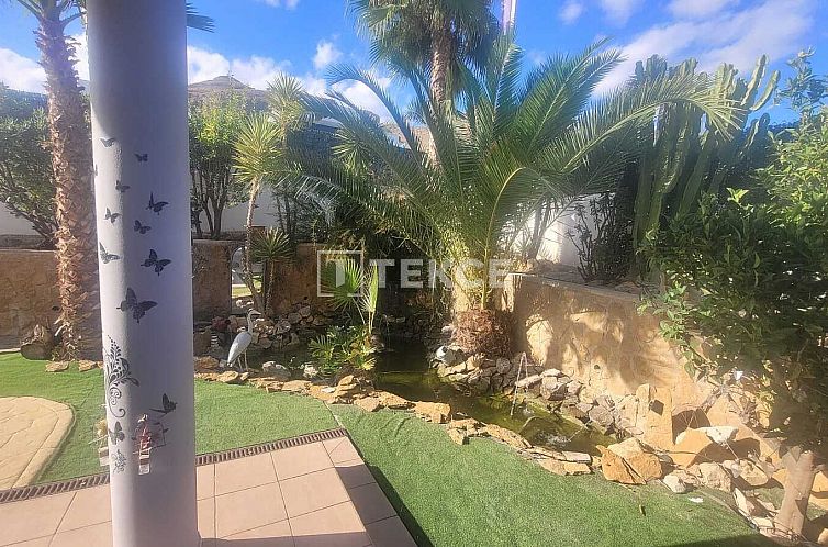 Geschakelde woning in Golf Bahia