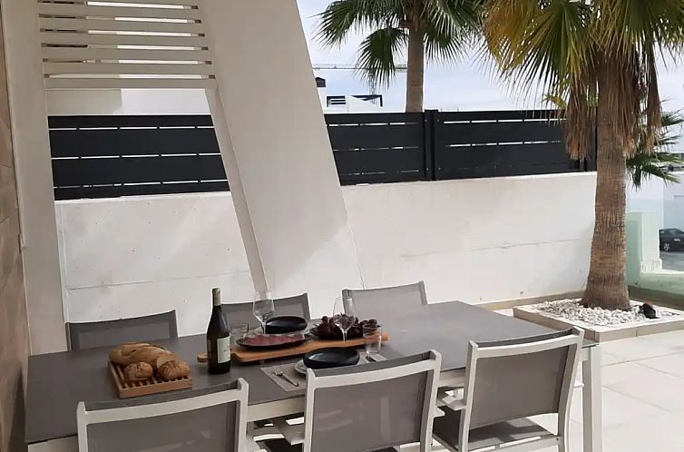 Palmera Bay