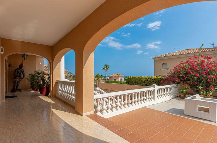 Vrijstaande woning in El Campello