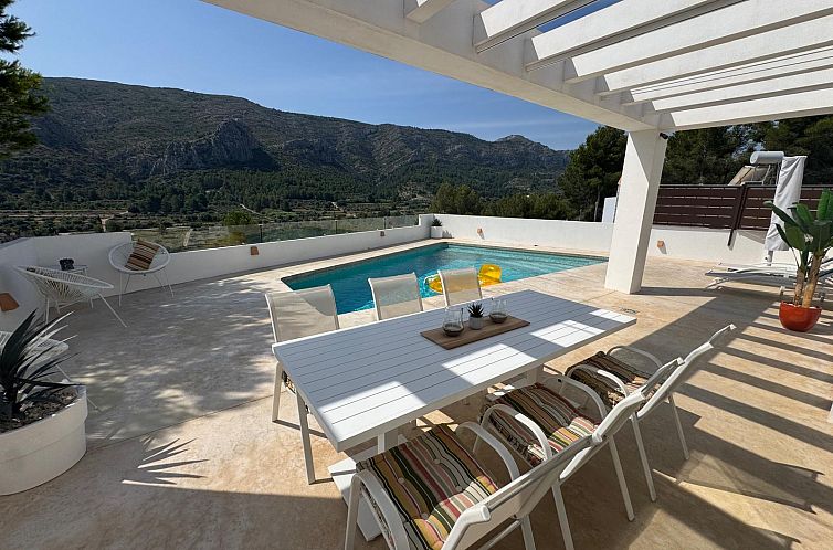 Vrijstaande woning in Pedreguer