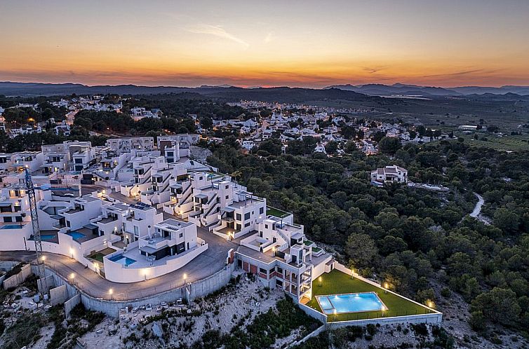 Geschakelde woning in San Miguel de Salinas