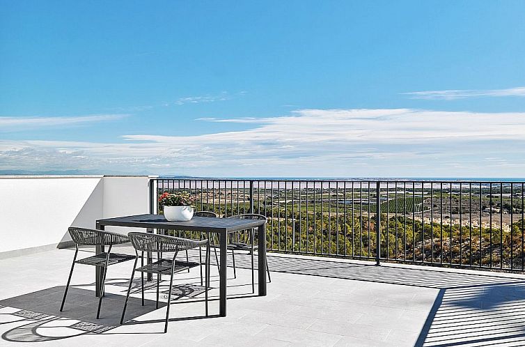 Vrijstaande woning in San Miguel de Salinas