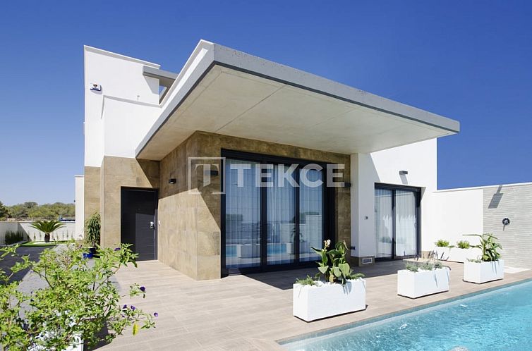 Vrijstaande woning in San Miguel de Salinas