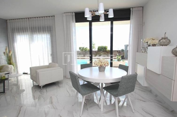 Vrijstaande woning in San Miguel de Salinas