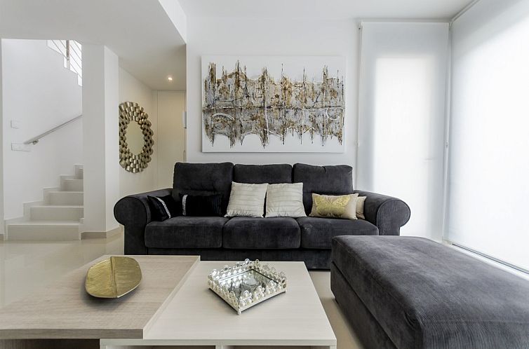 Vrijstaande woning in San Miguel de Salinas