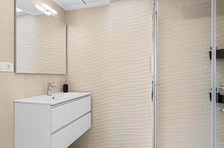 La Buena Vida (VT-5056556-A)