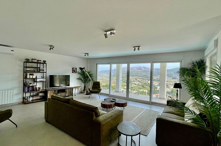 Vrijstaande woning in Alcalalí