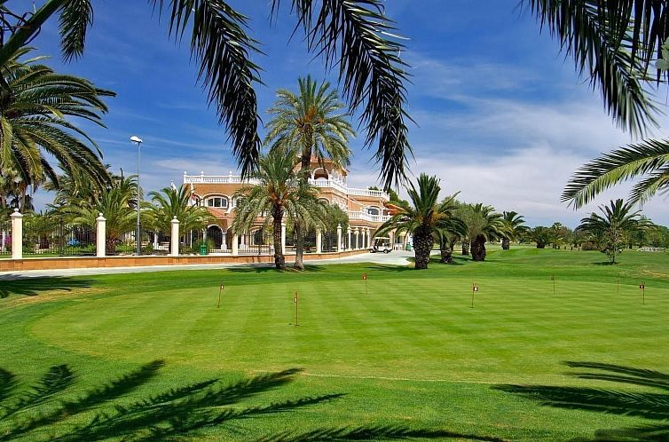 Vakantiehuis Villa im spanischen Stil mit großem Pool und e