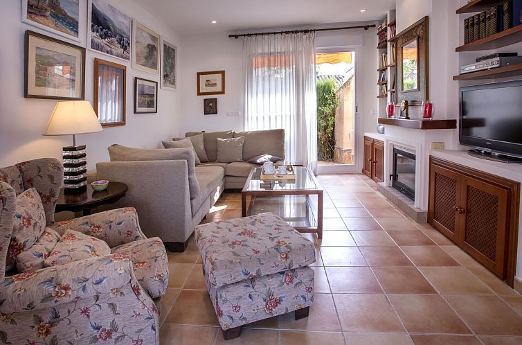 Vakantiehuis Casa Larauri Oliva Nova