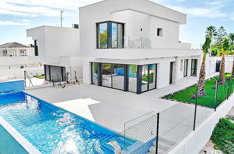 Vrijstaande woning in Orihuela