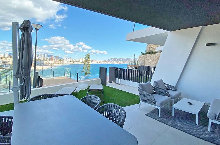 Appartement Luxuriöses Apartment mit Pool und Garage am Pon