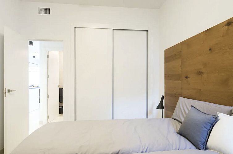 Appartement Luxuriöses Apartment mit Pool und Garage am Pon
