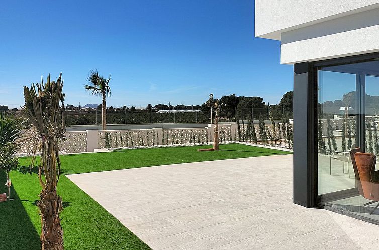 Vrijstaande woning in Pilar De La Horadada