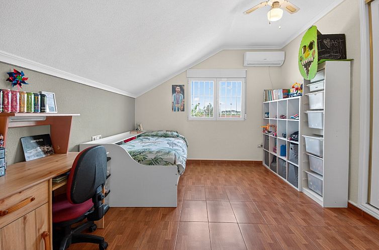 Geschakelde woning in Albatera